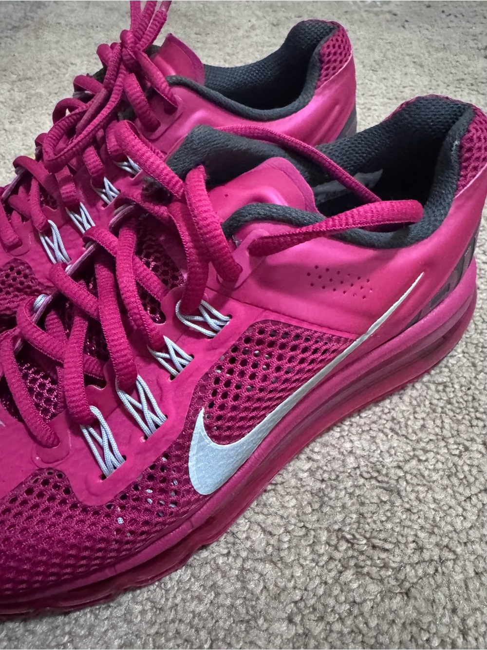 Nike Women's Magenta Mesh Air Max Sneakers with White Swoosh - Picture 2 of 10